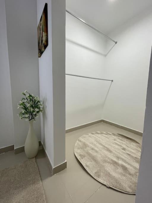 Apartment Lovely With Private Garden In New *