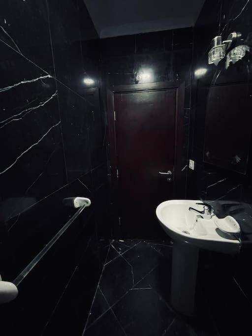 Lovely With Private Garden In New Apartment Cairo