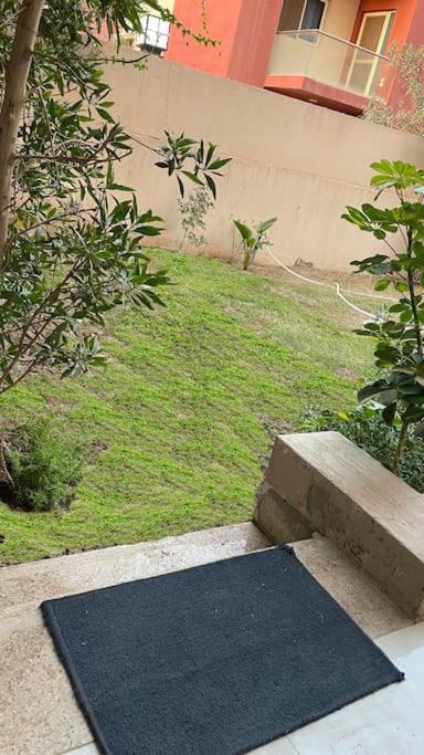 Apartment Lovely With Private Garden In New